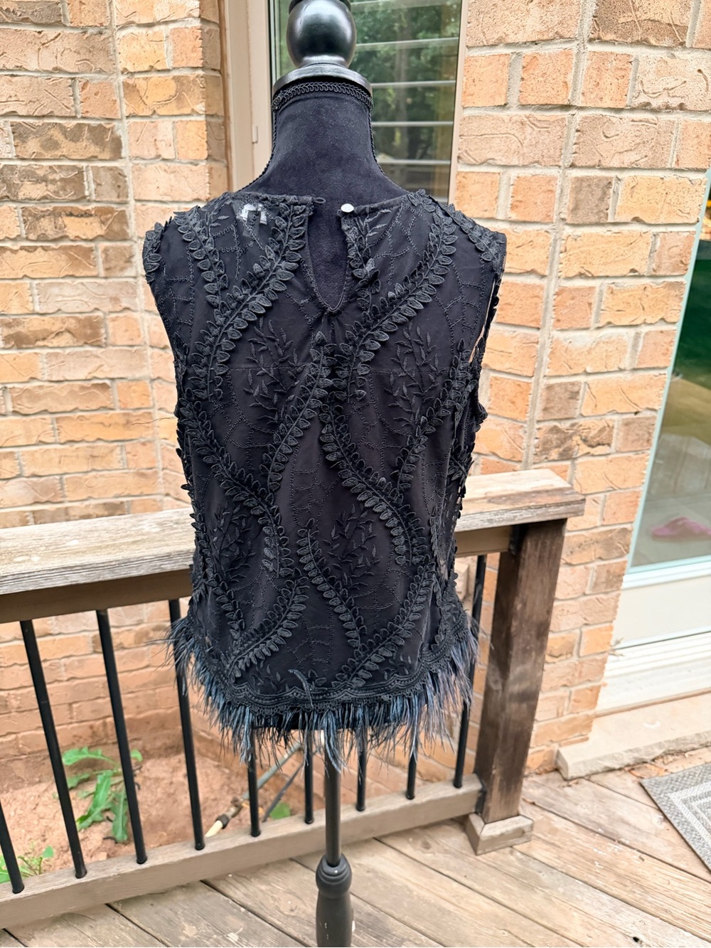 ADIVA Black Lace Sleeveless Shirt Top Feather Trim Women’s Size Medium - Picture 8 of 9